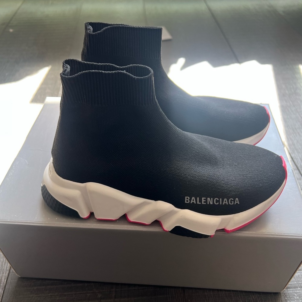 Black balenciaga speed sneaker
